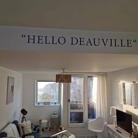Hello Deauville דוביל